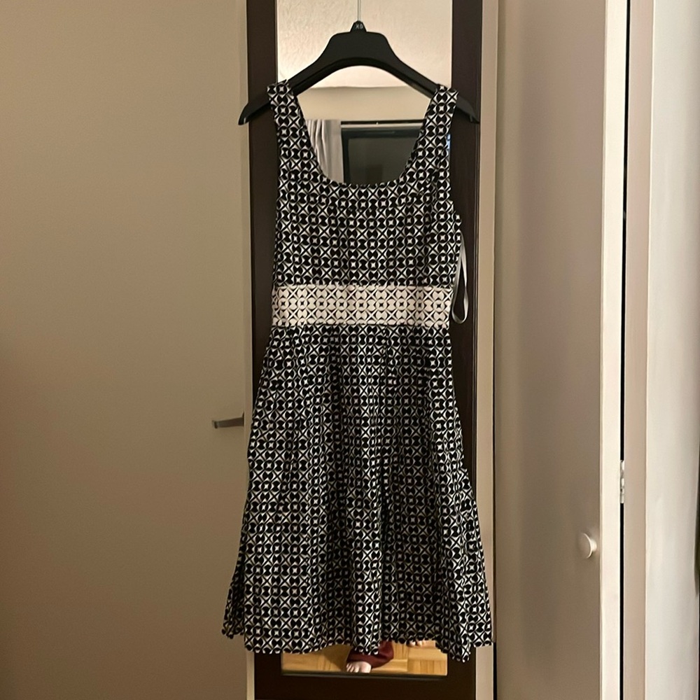 Like new adorable 0 midi work dress